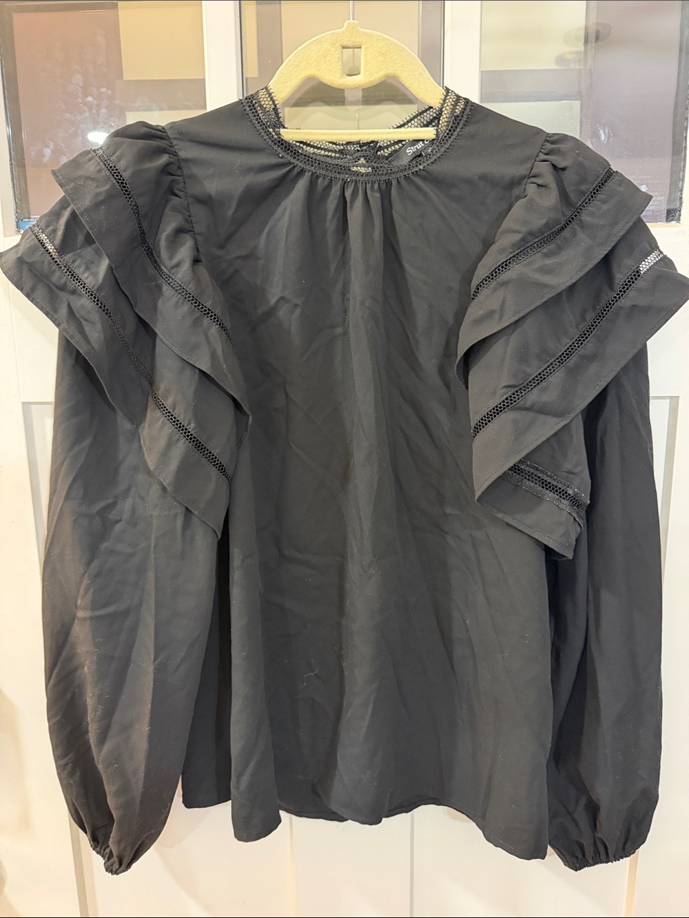 Strut & Bolt Black Ruffled Long-Sleeve Women's Top